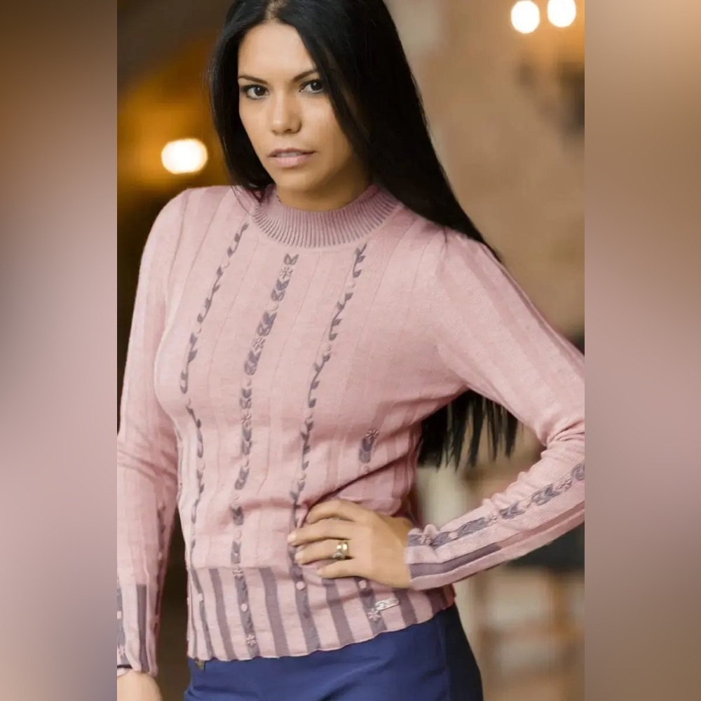 Qiviuk Ines Pullover Sweater Bison Merino Mulberry Silk Knit Pink Small EUC - Picture 11 of 11